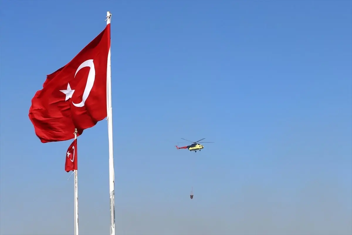 alanyada orman yanginina havadan ve karadan mudahale YtROIXyw