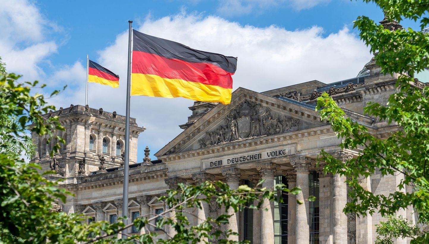 almanyada yeni sinir kontrol sistemi biyometrik donem basliyor H2z974wu