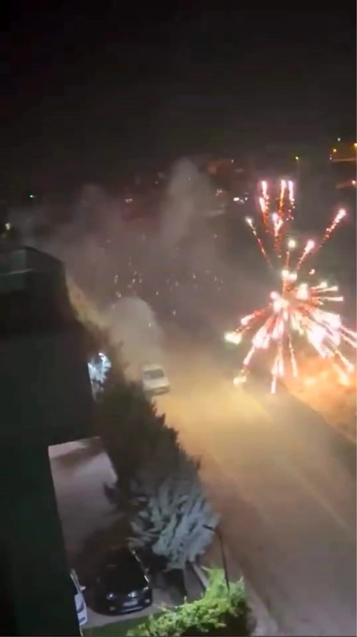 havai fisekler yangin cikardi zVNC32TC