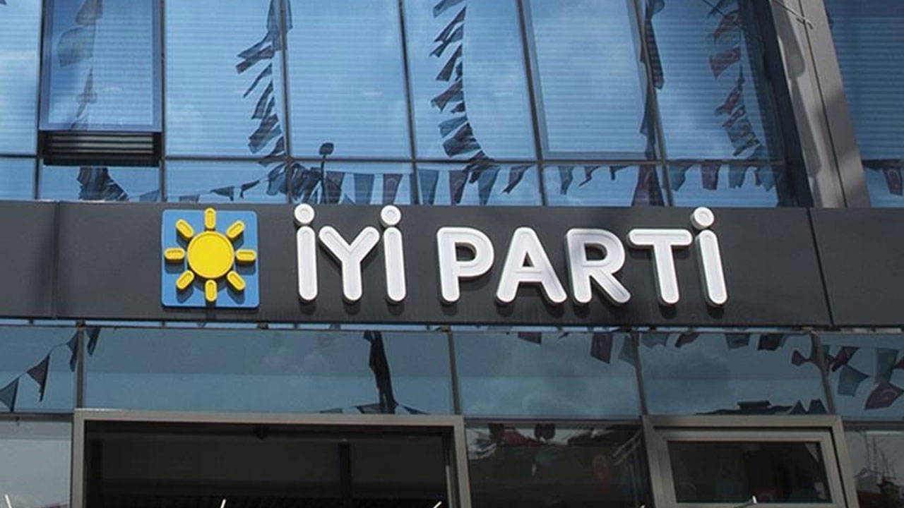 iyi parti sakaryada toplu istifa jiOtUOYg