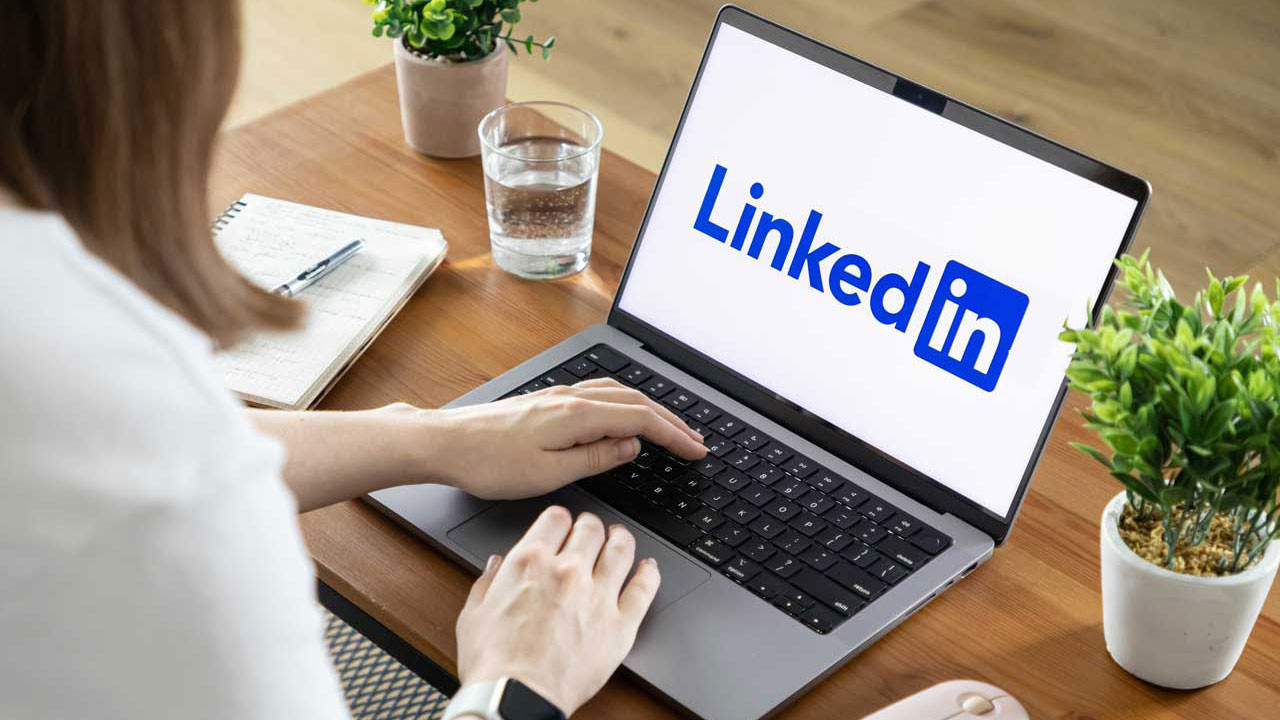 linkedinden yapay zeka guncellemesi profil verileriniz egitim icin kullanilacak O6pEqHkq