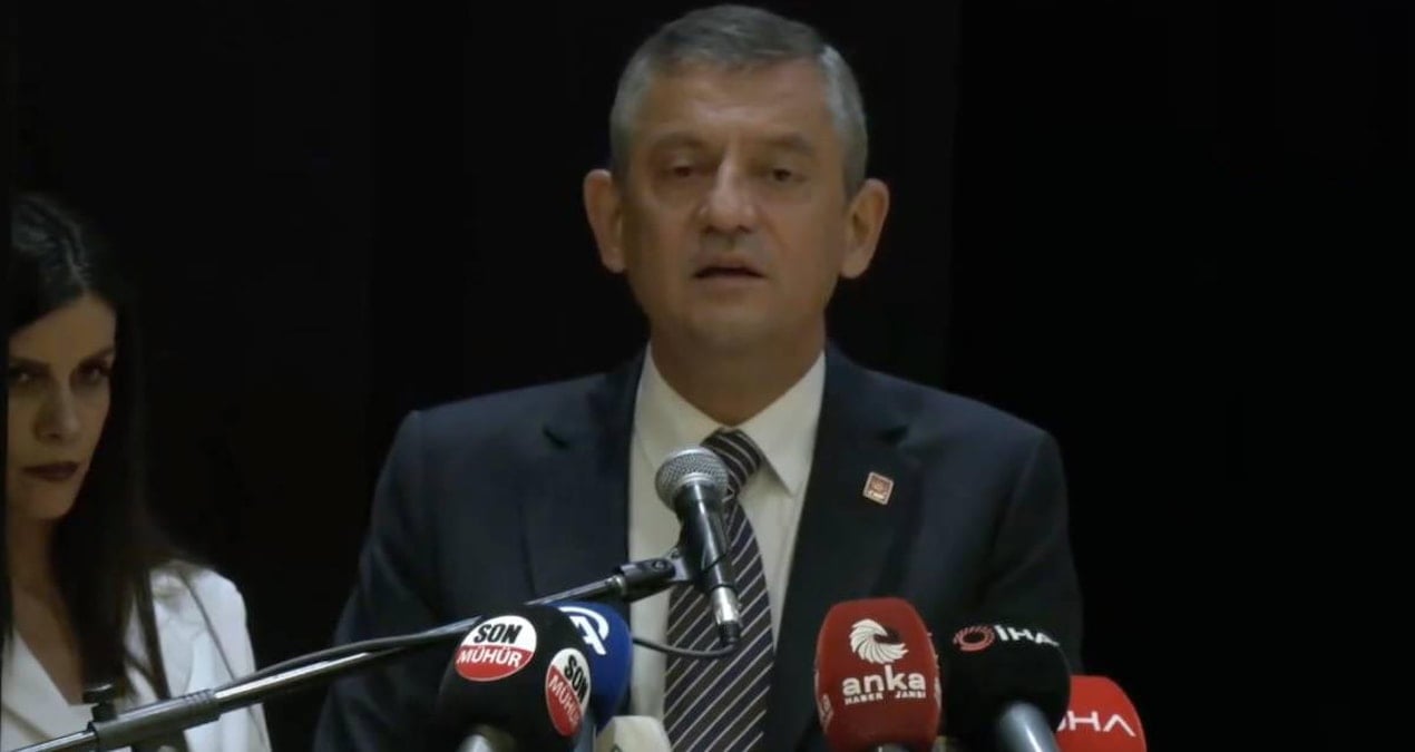 ozgur ozelden net mesaj iktidarin omru kalmadi yasadigimiz dogum sancisidir 3pzD87hI