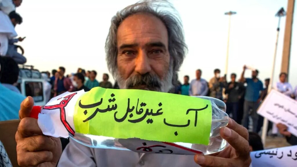 Tahran’da Su ve Elektrik Krizi