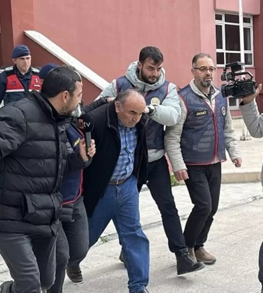 Çorum’da Bıçaklama ve Cinayet Davası: Katil Zanlısı Mahkemede Tepki Çekti