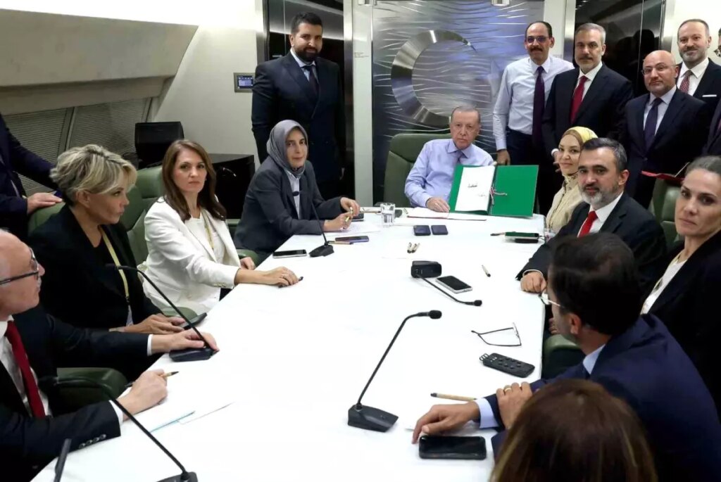 Cumhurbaşkanı Erdoğan: “Türkiye, ABD ve diğer ülkeler bu ateşkesin korunması konusunda kararlı. Yeniden soykırıma dönerse bunun bedelinin ağır…