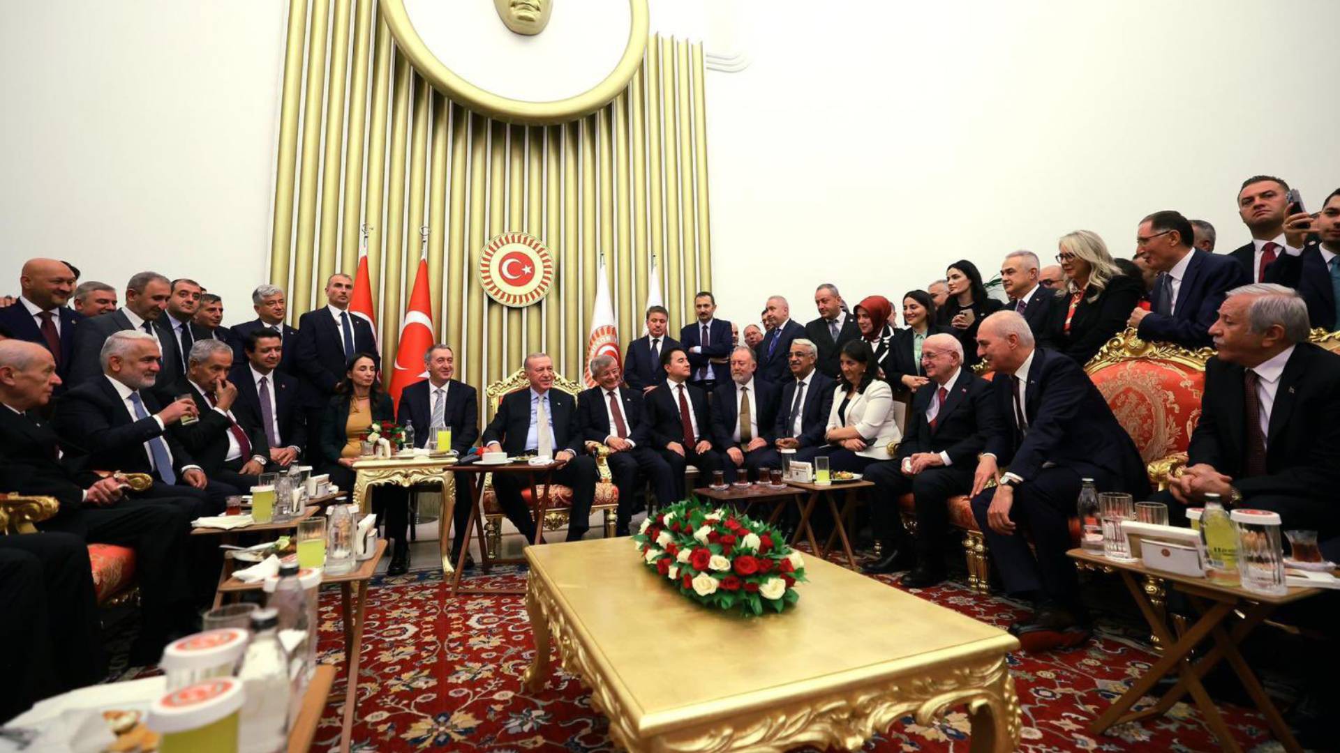 erdogan chpyi meclis acilisindaki liderler bulusmasi uzerinden hedef aldi eski ittifak ortaklarini linc ettirenler millete neler yapmaz uBm9Es8Q