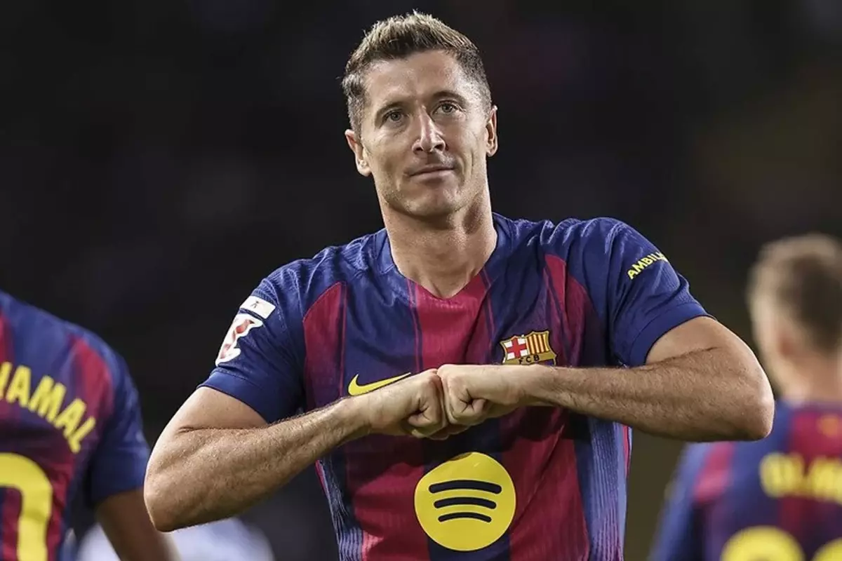 fenerbahceden tarihi transfer hamlesi CHNw388n.jpg