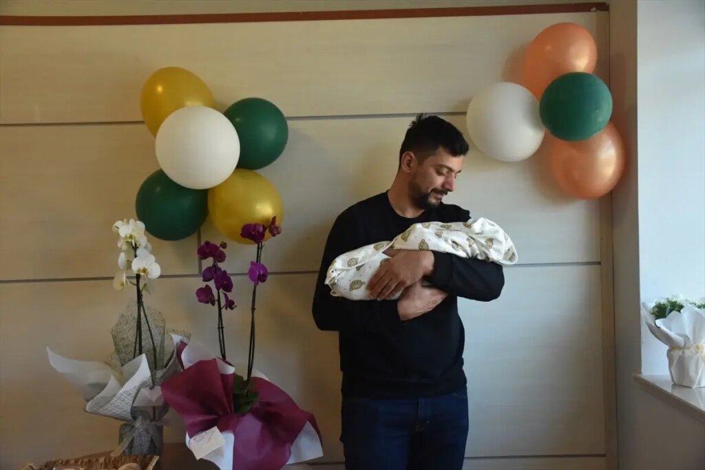 gumushanede 5 kg 150 gr bebek dunyaya geldi NUl52Rtw.jpg