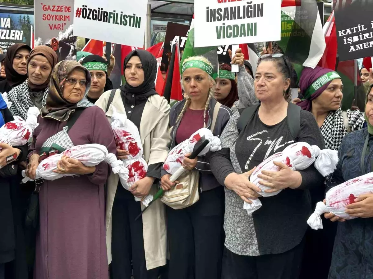 israilin devam eden bebek katliamini protesto ettiler cmcFdCbf