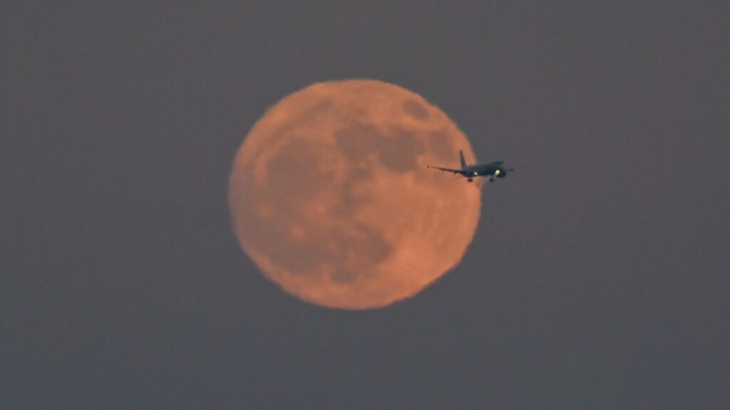 Ay’ı oluşturan kayıp gezegenin kökeni ortaya çıktı