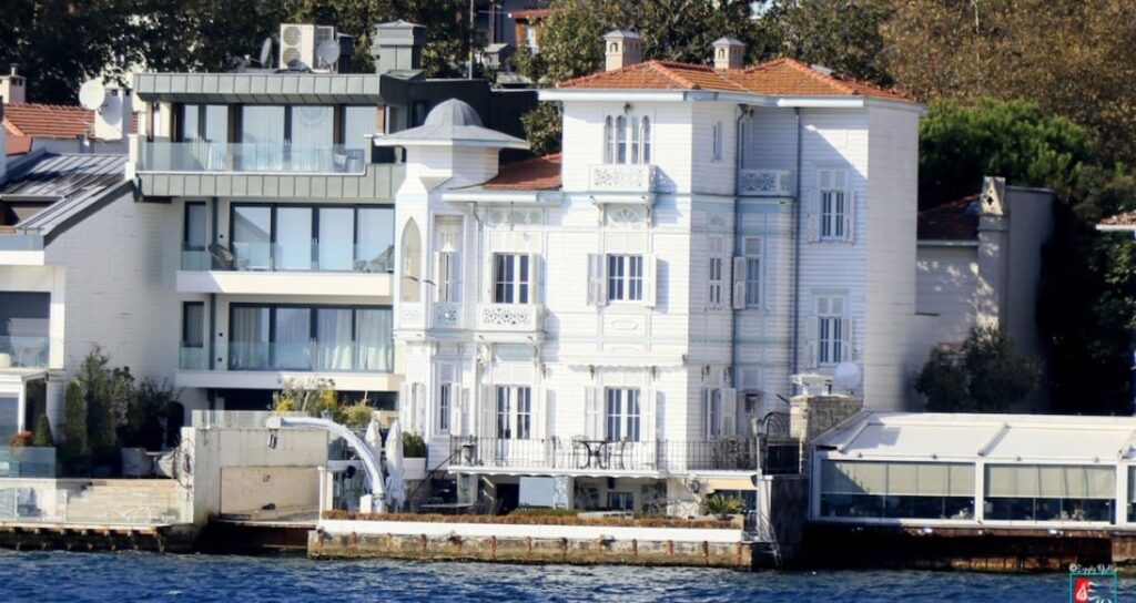 Boğazda satılık yalı… O fiyata İstanbul’da iyi semtte 350 daire alınır