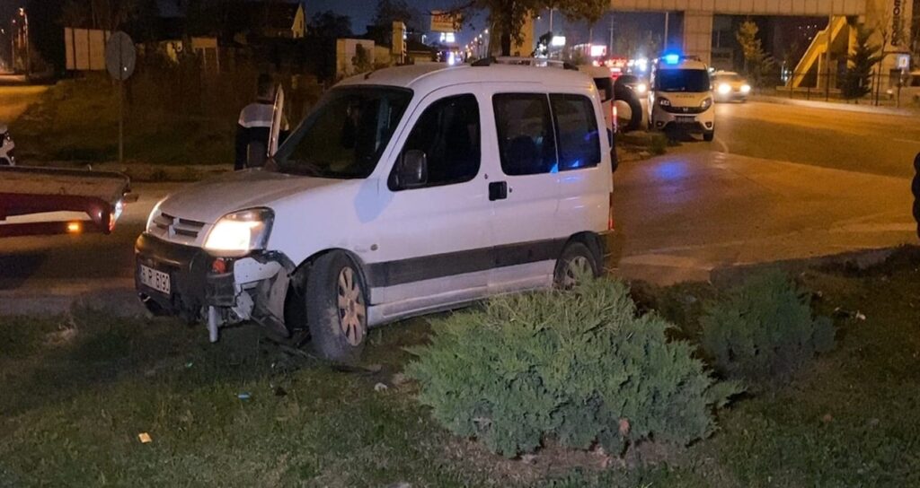 Polisten kaçan çocuk, kaza yapınca yakalandı