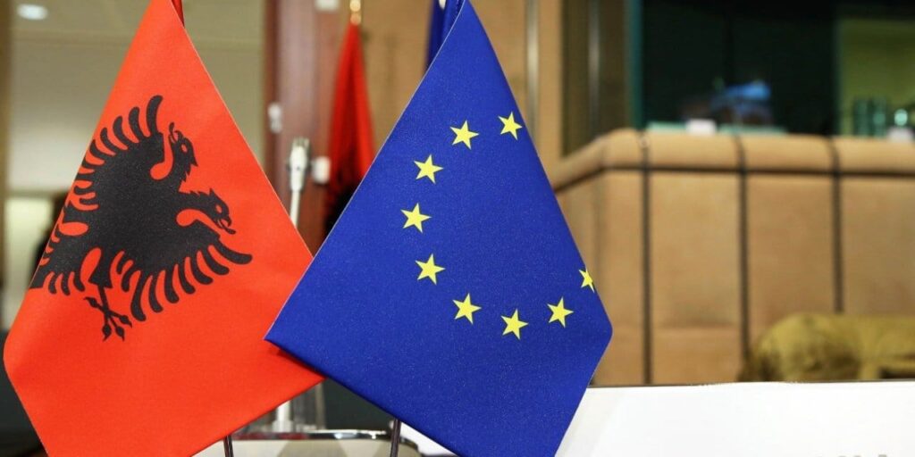 Arnavutluk’un AB’ye üyeliği için tarih verildi