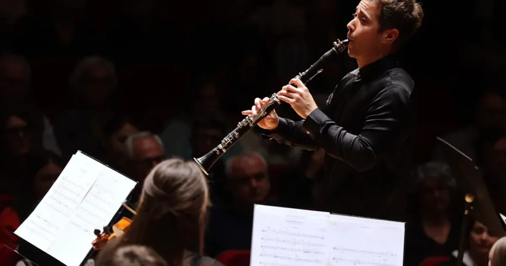İzmir Oda Orkestrası dünyaca ünlü klarnetçi Barragán ile sahne aldı