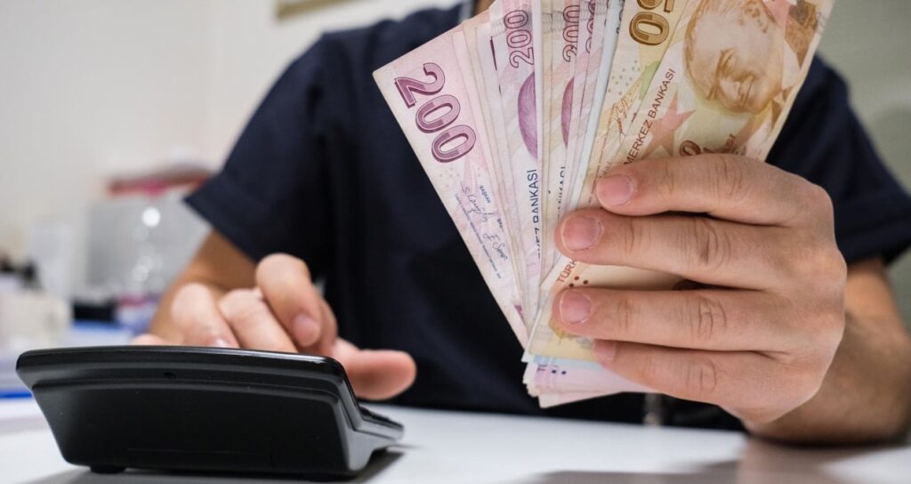 Milyonlarca memurun gözü o tarihte: Kim ne kadar alacak?