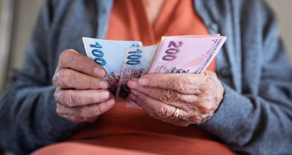 SGK uzmanı en düşük emekli maaşını açıkladı