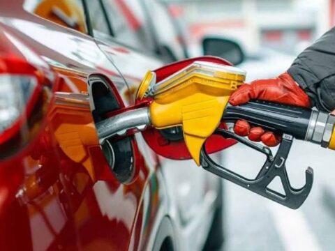 Akaryakıtta tabelalar gece yarısı değişti: Motorine zam geldi